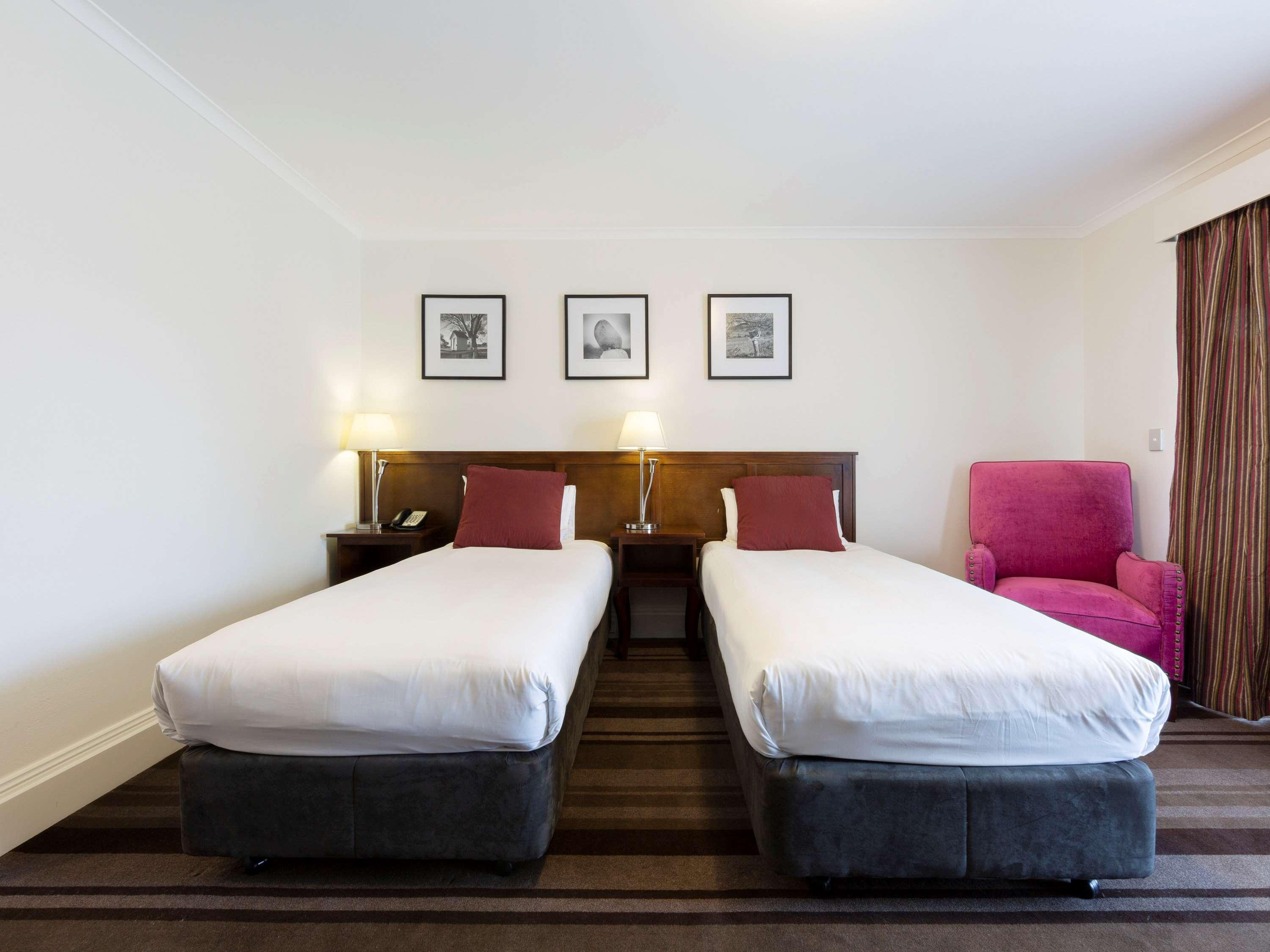 Mercure Canberra Exteriör bild