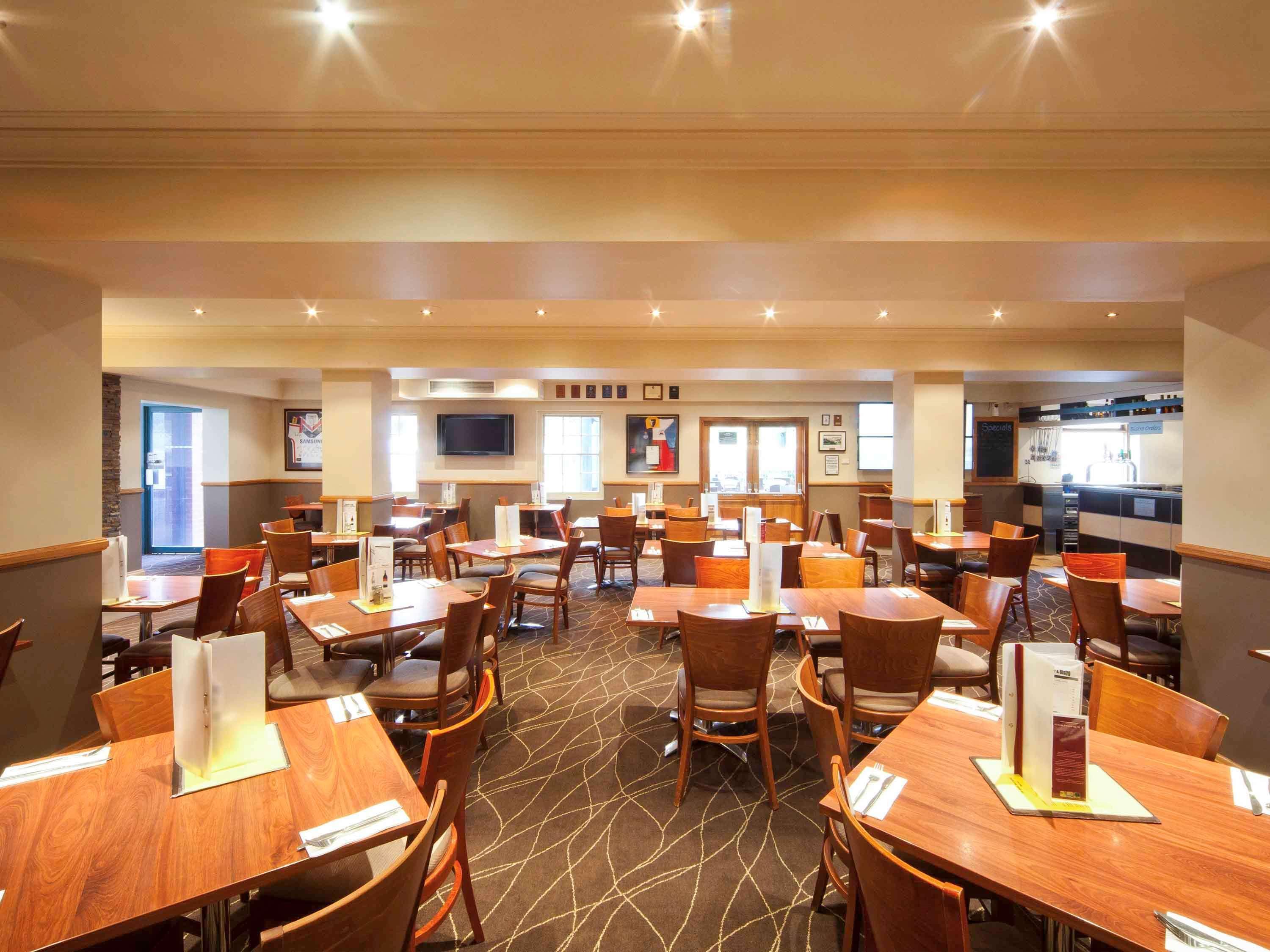 Mercure Canberra Exteriör bild