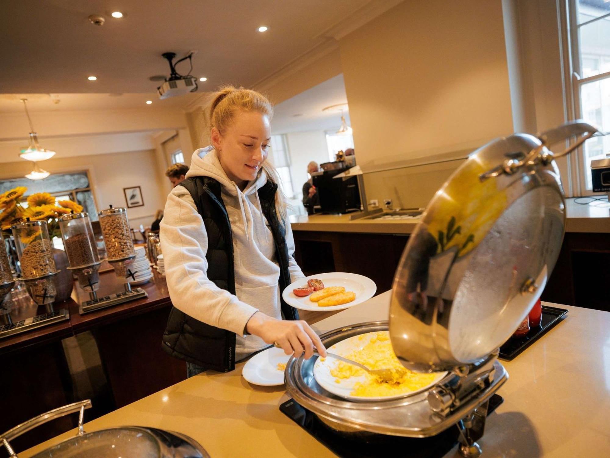 Mercure Canberra Exteriör bild
